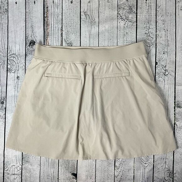 ATHLETA Skort - Picture 2 of 4